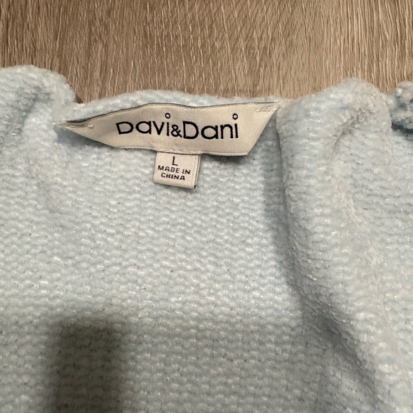 DAVI & DANI Pastel Striped V-Neck Sweater - Picture 2 of 4